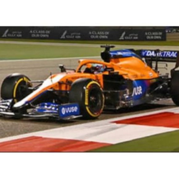 NIB McLaren MCL35M 3 Daniel Ricciardo Winner Formula One F1 Italian GP (2021) - Picture 3 of 6